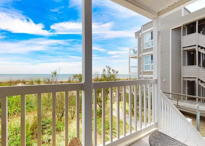 Oceanfront Happy House Duplex With Wifi Washer & Dryer Ocean Views & Access Holiday home
